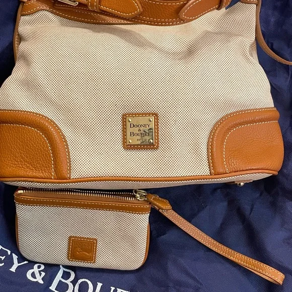 Dooney said Bourke hobo with matching wristlet. - Picture 9 of 13